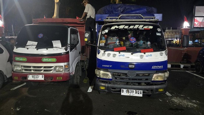 Polisi bongkar penjualan peralatan kedaluwarsa di Tangsel. (Dok. ist)