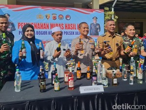 Polresta Bogor Musnahkan 17 Ribu Botol Miras Hasil Operasi Tiga Bulan