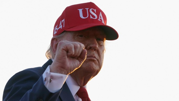 Presiden Amerika Serikat (AS) Donald Trump U.S. President Donald Trump speaks at an event hosted by America250 in Des Moines, Iowa, U.S., July 3, 2025. REUTERS/Nathan Howard
