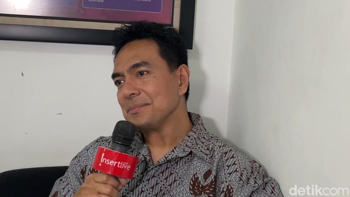 Reynold Surbakti saat ditemui di kawasan TransTV, Jakarta Selatan, Selasa, 8 Juli 2025.
