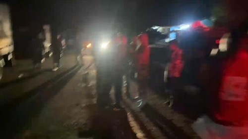 Sebanyak 129 mahasiswa KKN UNIPA Maumere di Kabupaten Sikka, Nusa Tenggara Timur (NTT), dievakuasi karena terdampak hujan abu vulkanik dari erupsi Gunung Lewotobi Laki-laki, Senin (7/7/2025) malam. (Dokumen Rektor UNIPA)