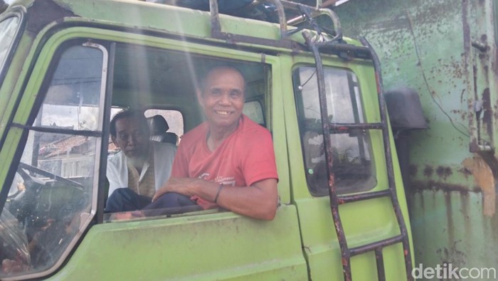 Situasi di jalan ambles Desa Bajera, Kecamatan Selemadeg, Kabupaten Tabanan, Bali, Selasa (8/7/2025). (I Dewa Made Krisna Pradipta)