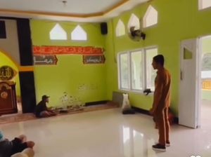 Kades di Sinjai Ngaku Videonya Dipotong Usai Viral Masuk Masjid Pakai Sepatu