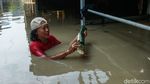 Tempe Terendam Banjir, Warga Bekasi Merugi Hingga Jutaan Rupiah