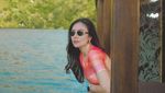 Foto: Aksi Wulan Guritno Main Jetski di Danau Toba