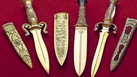 Ini dia pisau termahal di dunia yang harganya mencapai USD 2,1 juta atau sekitar Rp 34,1 miliar! Namanya The Gem Of The Orient yang dibuat oleh Buster Warenski selama 10 tahun. Berlian dengan karat besar jadi primadonanya. Foto: Oishya