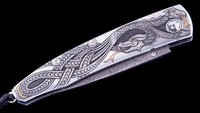 Lancet Ouroboros Knife menempati posisi ke-9 dengan kisaran harga Rp 89 juta. Detailnya indah dengan gagang yang diukir menggunakan emas 24 karat dan tembaga. Untuk mata pisaunya dibuat tradisional yang ditempa dengan tangan. Foto: Oishya