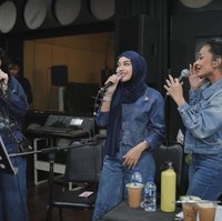 Aurel sendiri memang diketahui sebelumnya telah menjalani diet dengan membatasi porsi makan. Selain itu Aurel juga rutin berolahraga. Foto: Instagram/@aurelie.hermansyah