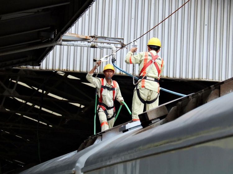 Begini Proses Pengisian Air Toilet di Kereta