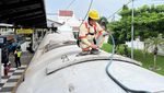 Begini Proses Pengisian Air Toilet di Kereta