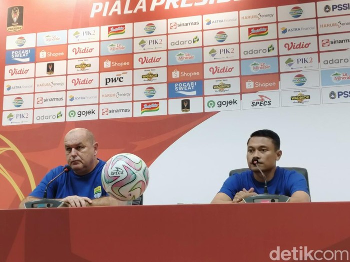 Bojan Hodak dan Dedi Kusnandar.