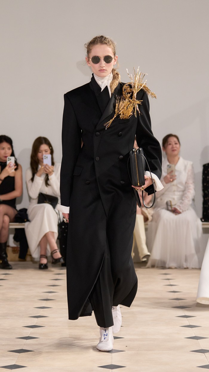 Celine Spring 2026, Koleksi Perdana Desainer Michael Rider Celine Spring 2026, Koleksi Perdana Desainer Michael Rider