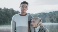Dinan Fajrina tampak tak berkecil hati atas apa yang dialami selama menjalin hubungan dengan Doni Salmanan. Di Instagram ia menulis yang dilihat Rabu (9/7/2025), Semoga Allah jaga kita selalu dan selamanya, sayang. (Foto: dok Instagram dinanfajrina)