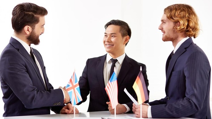 Diplomat sedang berdiplomasi