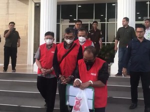 4 Tersangka Korupsi Lampu Menara Suar Cilacap Rp 1,2 M Ditahan
