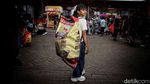 Fenomena Unik di Jakarta Fair, Borong Snack Pakai Koper