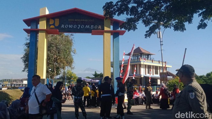 Suasana lokasi tebar ikan Wapres di rawa Jombor, Krakitan, Bayat, Klaten, Rabu (9/7/2025).
