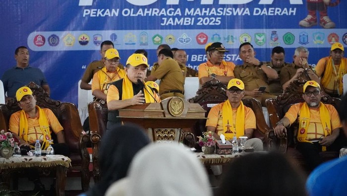 Gubernur Jambi Al Haris saat memberikan kata sambutan di pembukaan POMDA 2025