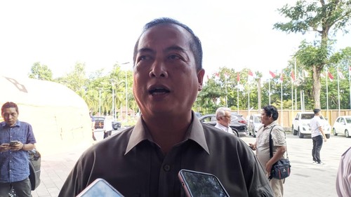 Gubernur NTB, Lalu Muhamad Iqbal, saat ditemui di kantornya, Rabu (9/7/2025). (Ahmad Viqi/detikBali)