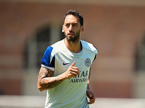 Galatasaray Singgung Calhanoglu, Mau Bikin Inter Panas?