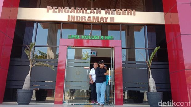 Heryatno dan kuasa hukumnya saat memohon perwalian di Pengadilan Negeri Indramayu