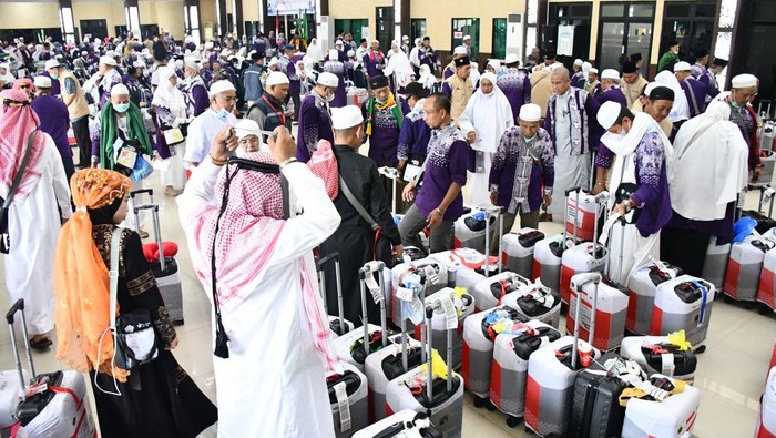 Jemaah haji kloter 21 Debarkasi Palambang saat tiba di Tanah Air
