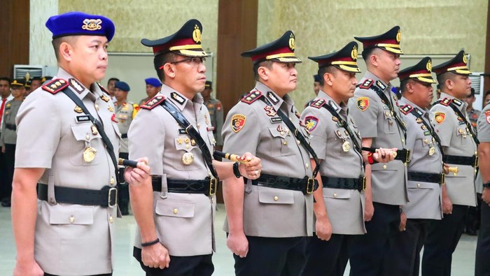 Kapolda Sulsel Irjen Rusdi Hartono pimpin sertijab Polri di Sulsel. Dokumen Istimewa