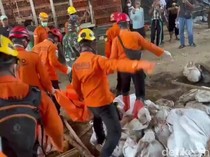 Peternakan Ayam di Brebes Ambruk, Penjaga Tewas Tertimbun Kotoran