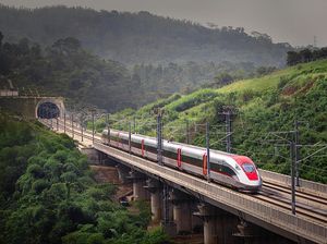 KCIC Buka Suara soal Danantara Turun Tangan Bereskan Utang Kereta Cepat