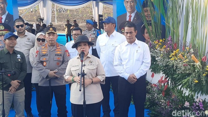 Ketua Komisi IV DPR RI, Siti Hediati Hariyadi mengapresiasi Polri atas program penanaman jagung di Lahan perhutanan sosial Desa Selojari, Kabupaten Grobogan, Rabu (9/7/2025).
