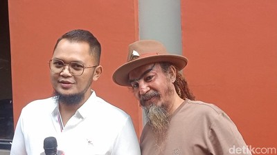 Limbad Ogah Ubah Penampilan Nyentrik Meski Disebut Iblis-Pemuja Setan