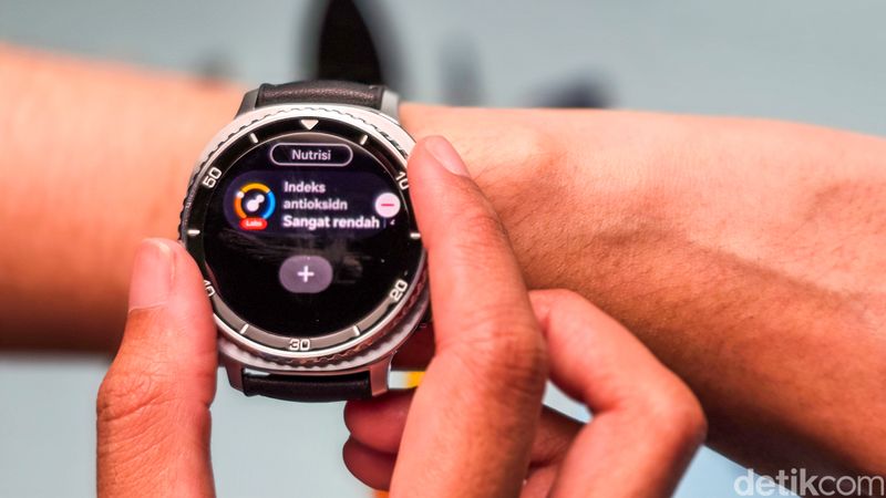 Samsung meluncurkan ponsel lipat terbarunya, Galaxy Z Fold7 dan Galaxy Z Flip7 secara global. Selain ponsel lipat, Samsung juga merilis smartwatch Galaxy 8 dan Galaxy 8 Classic, Rabu (9/7/2025).