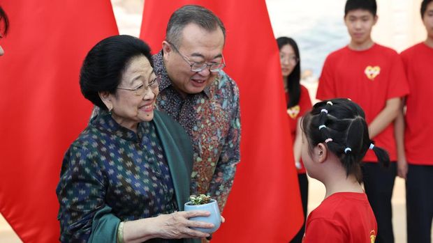 Momen Megawati bertemu Menteri Liu, di Beijing, Rabu (9/7/2025)