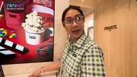 Nagita membeli beberapa sajian lezat. Seperti milkshake yang dipesan oleh Nagita untuk dinikmati olehnya dan Raffi Ahmad. Foto: YouTube Rans Entertainment