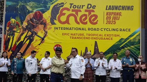 Peluncuran event Tour De EnTeTe di Bandara El Tari, Kupang, Rabu (9/6/2025). (Simon Selly/detikBali)