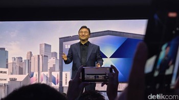 TM Roh, President and Acting Head of the Device Mobile eXperience (DX) Division di Samsung Electronics membuka acara ini lewat keynotenya. Foto: detikINET/Adi Fida Rachman