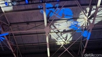 Kedua jam tangan pintar ini menghadirkan desain modern yang seragam dengan Galaxy Watch Ultra, performa lebih kencang, dan fitur kesehatan canggih, menjadikannya pilihan ideal untuk pengguna kasual hingga profesional. Foto: detikINET/Adi Fida Rachman