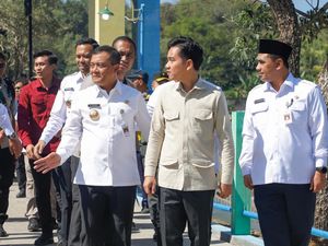 Ahmad Luthfi Dampingi Gibran Tebar 50 Ribu Benih Ikan di Rowo Jombor Klaten