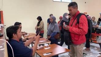 Prabowo Siapkan Stimulus Rp 31 T, Ada Beras 10 Kg dan BSU Rp 900 Ribu