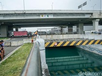 Potret Underpass di Cikarang Jadi Kolam Renang Bening Dadakan