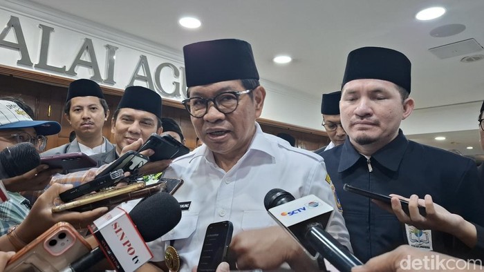 Pramono Anung.