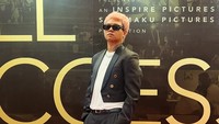 Reza Arap juga merasa ditampar oleh omongan orang terkait tanggung jawab dalam hidup. Waktu itu ada satu orang yang ngomong sama gue, Rap, jangan lupa tanggung jawab lo tuh ngehibur fans, lo punya tanggung jawab sama mereka. Di situ gue ketampar. Habis itu gue bikin Weird Genius, katanya. (Foto: dok Instagram ybrap)