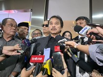 Roy Suryo dkk Serahkan Analisis Keaslian Ijazah Jokowi ke Bareskrim