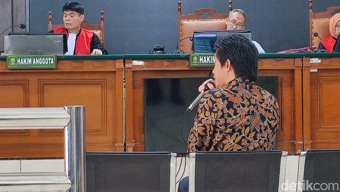 Suasana sidang kasus dugaan pemerasan dan perundungan PPDS Undip di Pengadilan Negeri (PN) Semarang, Kecamatan Semarang Barat, Kota Semarang, Rabu (9/7/2025).