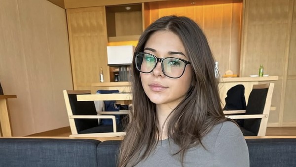 Foto: Influencer Jadi Sensasi, Beli Jet Pribadi dari Penghasilan OnlyFans