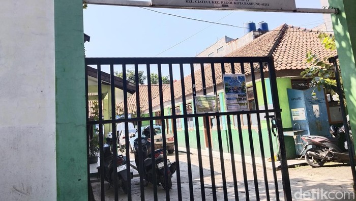 Suasana SDN 120 Kotabaru, Kota Bandung. Hingga penutupan SMPB 2025, SD tersebut baru menerima 5 siswa.
