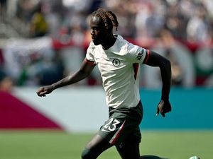 Trevoh Chalobah Dilepas Chelsea ke Como 1907