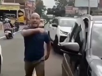 Video: Viral Polisi Diadang Pemobil saat Kawal Orang Sakit di Puncak Bogor