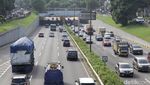Ada Truk Mogok, Tol JORR Arah Pasar Rebo Macet