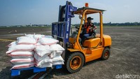 Total bahan semai yang digunakan mencapai 12,4 ton Natrium Klorida (NaCl) dan 3,6 ton Kalsium Oksida (CaO).  